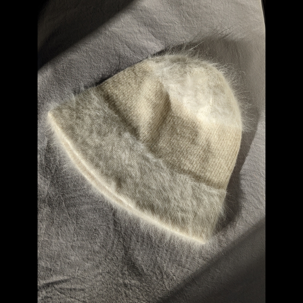 American Eagle White & Cream Winter Hat